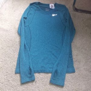 Long sleeve women’s nike shirt
